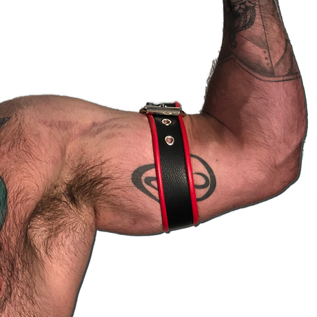 Buckle Armband with Color Piping-Leather-Swish Embassy